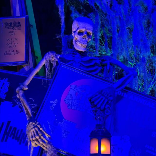 Knott’s Scary Farm 2023
.
.
.
.
.
#knottsscaryfarm  #knottsscaryfarm50 
#knottsscaryfarm2023